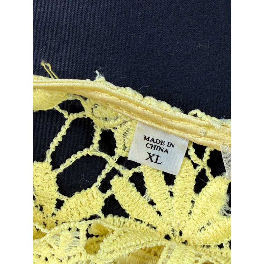 Guess Women’s Butter Yellow Floral Lace Dress Size XL - Picture 4 of 10